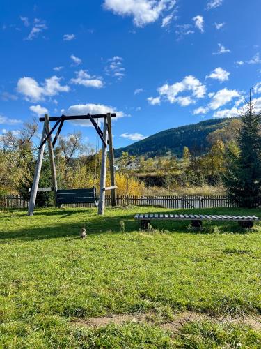 Котедж Шум Черемоша на березі річки, Verchovyna (fotografie 10)