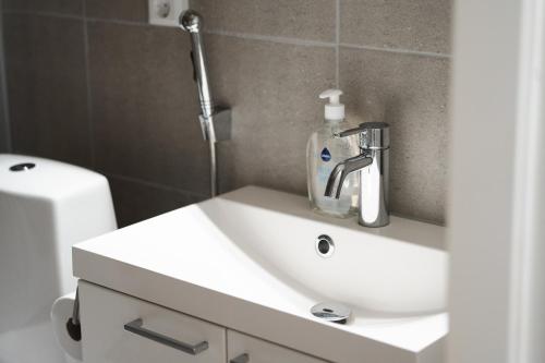 Aurora suites with AIR CONDITIONING 4