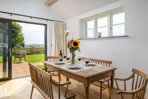 Exterior view, Skylark in Withiel