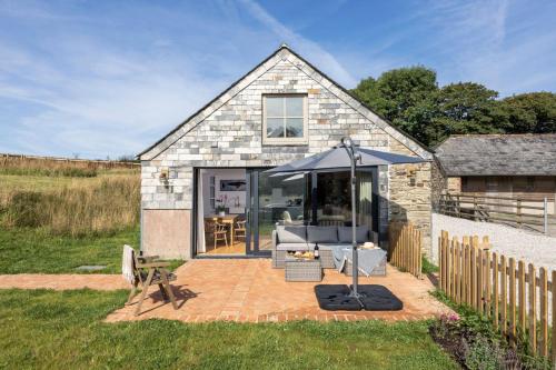 Exterior view, Skylark in Withiel