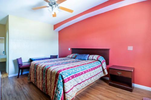 OYO Hotel Ruleville Route 49W - image 10