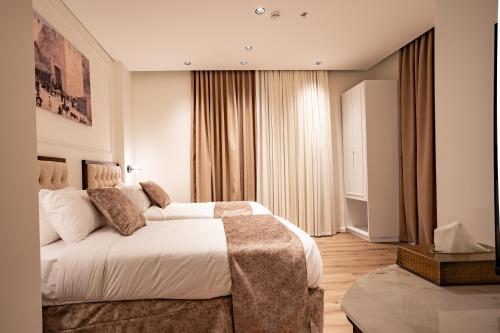 Levant Hotel - image 14