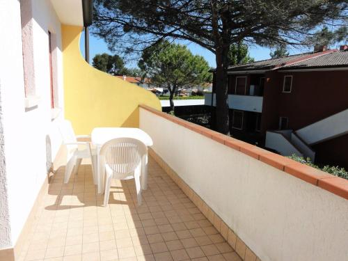 Lovely flat with pool-Beahost