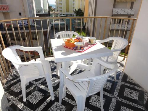 Nice flat close to the sea