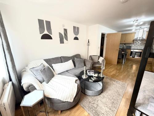 15 min walk to Tower Bridge, Londra