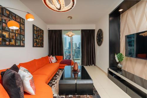 Comfortable - Vibrant - Convenient - image 2
