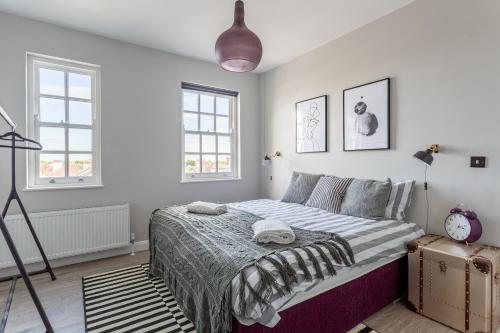 2 Bedroom Apartment in Southend near City Centre, Free Parking