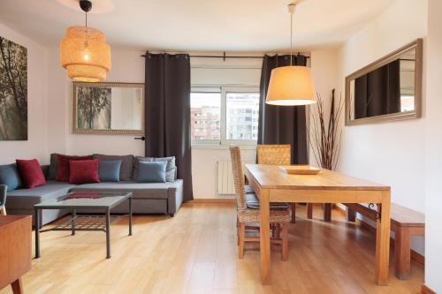 Mar Bella Beach Apartments 5