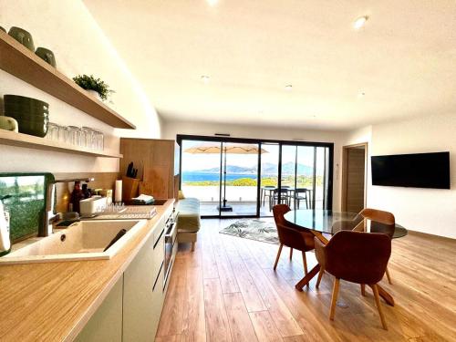 设施服务, Domaine LUMISTELLA 2 in 格罗塞托布吕尼亚