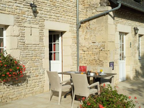 Зручності, Manoir de Mathan - Chambre Junior Suite Triple PMR Résidentielle (Junior Suite Triple PMR Residentielle avec cuisine au Manoir de Mathan a Crepon 5mn d'Arromanches et) in Крепон