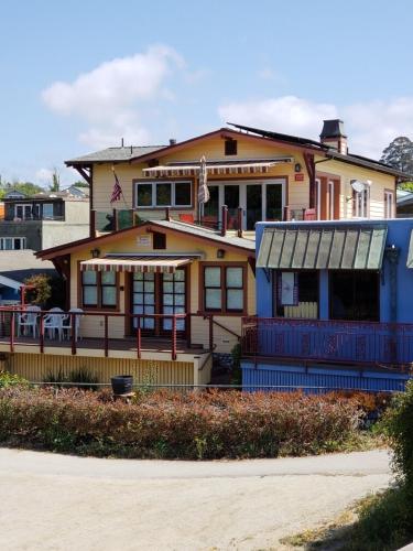 Capitola Pelican House in Capitola (CA)