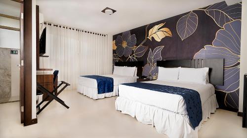 2 queen beds