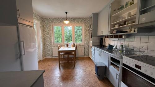 Cozy Smalandcottage Alsterfors 23 - towels, bed linen and toiletries provided - in Hohult