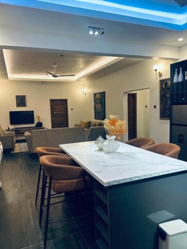 Serene Stay at Paradasia Hideaway in Big Ada