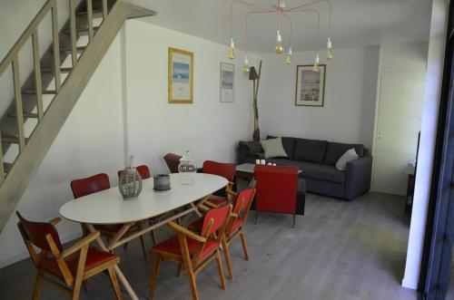 Mini White Lady in กาบูร์ก ซิตี้ เซ็นเตอร์