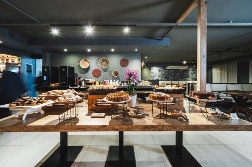 อาหารและเครื่องดื่ม, เมอร์เคียว กูริติบา แอโรปวยร์โต โฮเต็ล (Mercure Curitiba Aeroporto Hotel) in ซาโอ โจเซ่ ดอส ปินแอส์