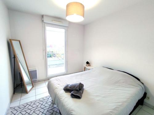 La Fraternité, 4 chambres, 2 parkings, 2 salle d'eau, WIFI (La Fraternite, 4 chambres, 2 parkings, 2 salle d'eau, WIFI) in Saint-Eloi