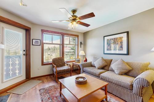 Eagle Springs East 402: Buffaloberry Suite - Solitude, UT