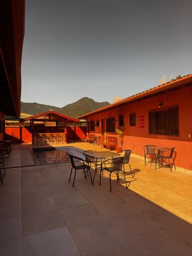 Suítes Yamamoto Ilhabela (Suites Yamamoto Ilhabela) in กัมบากวารา
