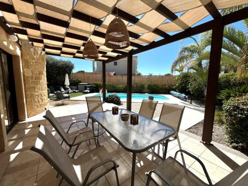 balcon/terasă, STAY Athena Villa in Kouklia City Center