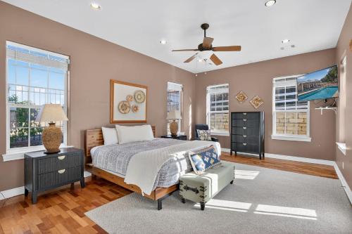 Luxury Golf Course Private Retreat with Heated Swimming Pool in Horseshoe Bay (TX)