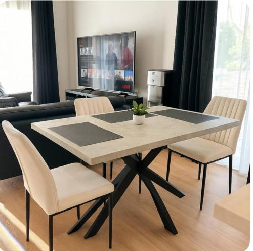 La Maison Blanche- Close Beach Access in Gregory Town