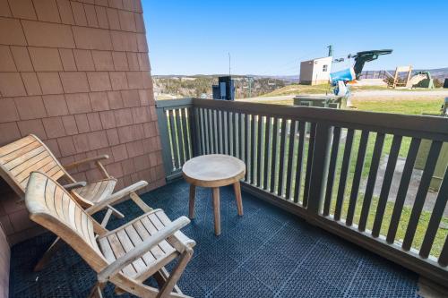 Highland House 119 Next To Slopes Trails WiFi In Village With A View in Snowshoe, USA