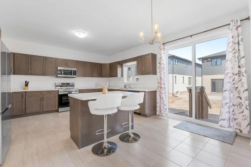Luxury New Home By Niagara Fall in Pelham (ON)