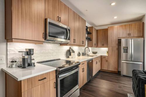 Cozy Stay ATL -2BD 2BTH FreeParking And Amenities in Blandtown