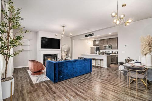 Family Vacation Destination-2 Car Garage-Sleeps 7 in Blair Villa-Poole Creek