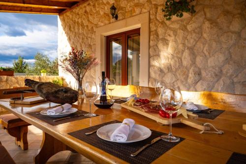 My Dalmatia - Villa Marijana with private pool in Radonic