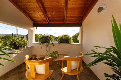 My Dalmatia - Villa Marijana with private pool in Radonic
