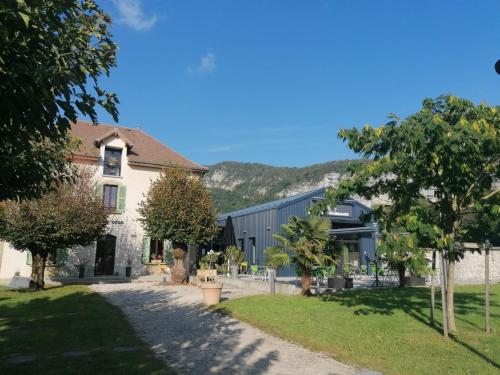 Gite la Cure Gourmande en Chartreuse · Les Échelles