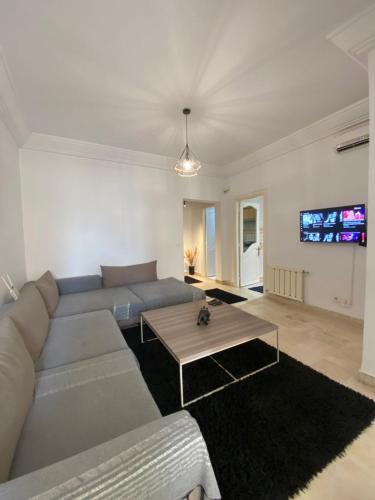 élégant Studio Résidence calme à El Menzah 7 bis (elegant Studio Residence calme a El Menzah 7 bis) in Ariana