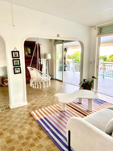 Maison familiale avec piscine in Μπαϊ-Μαχαουλτ