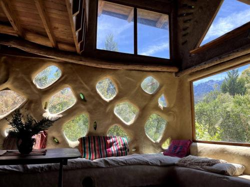 Iekārtas, Cabaña de barro con Bosque, rio, arte y apicultura (Cabana de barro con Bosque, rio, arte y apicultura) in Epuyen