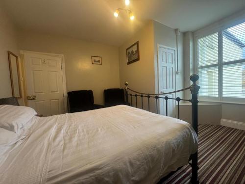 Norfolk Guest House - image 12
