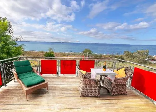 Strandvilla Beletage - exklusive Wohnung mit einzigartigem Meer - und Hafenblick in Timmendorfer Strand, Deutschland