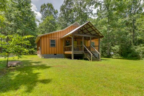 Serene & Secluded Alabama Cabin w/ Covered Deck!