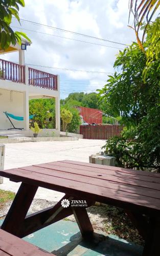 Zinnia Apartments Antigua in Potters Village