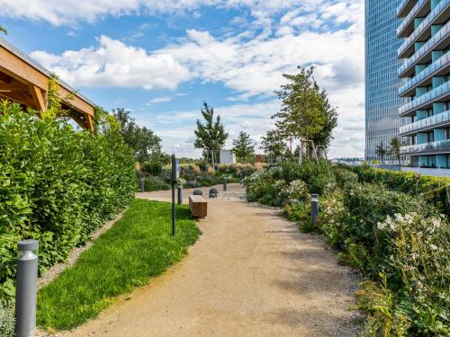 Penthouse Apartment with Rooftop Pool and Terrace City Views - main image