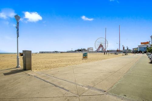 Belmont Towers I - image 3