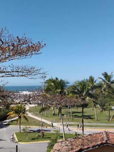 Residencial Praia Bertioga - frente praia in เบอร์ติโอก้า