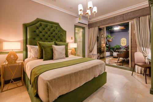 1 queen bed