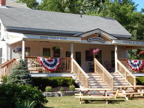 The Maples at Warner in Warner, USA