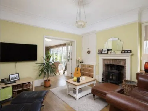 Entire three bed house in wigginton, York photo 2