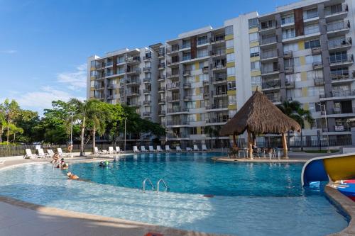 桑拿, Cozy Immaculate Escape with Prime Luxury Location in 里卡奧特