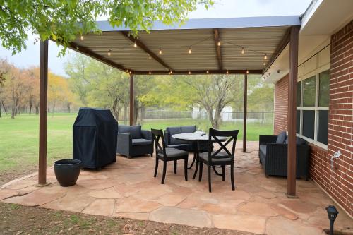 Dream Acres Peaceful near hunting-dog friendly in Henrietta (TX)