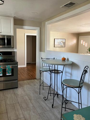 Dream Acres Peaceful near hunting-dog friendly in Henrietta (TX)