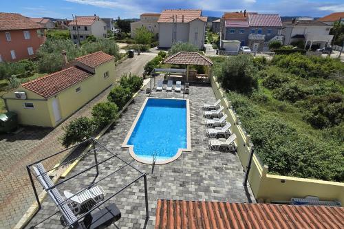 Apartments with swimming pool Bibinje Zadar - 6121 - image 4
